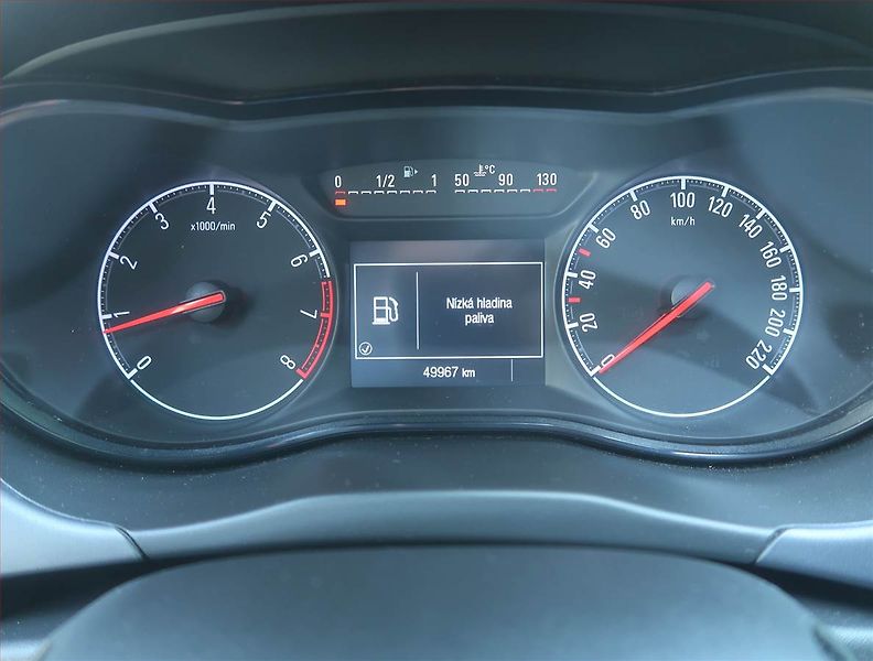 Opel Corsa (2018) 1.4 Turbo, Serv.kniha - fotka 11 z 14