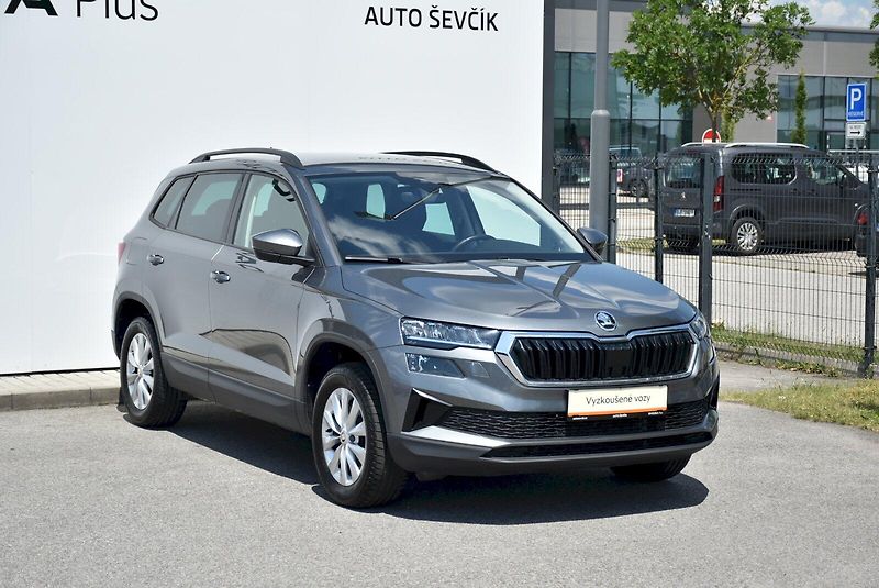Škoda Karoq (2024) Selection 1.5 TSI 110kW - fotka 8 z 34