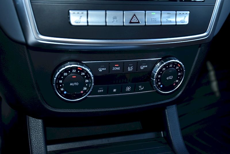 Mercedes-Benz Třídy M (2013) 3.0 Cdi 190kW 4x4 - fotka 20 z 31