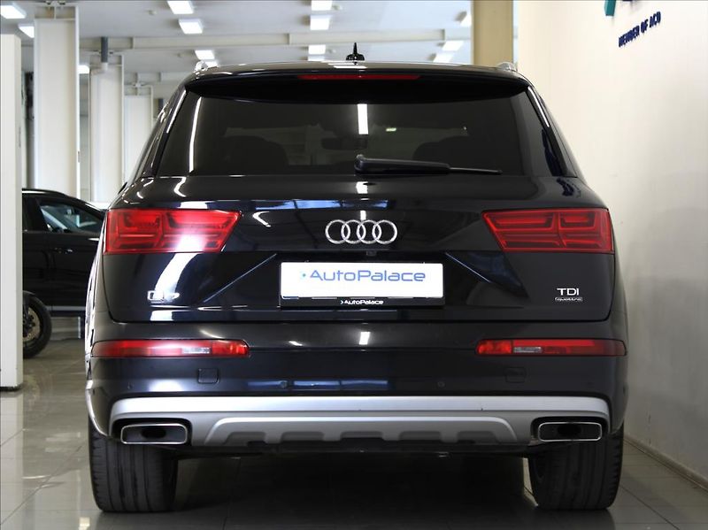 Audi Q7 3,0 TDi 200kW S-line 7-míst ČR - fotka 4 z 29