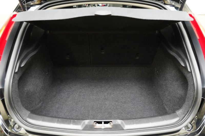 Volvo V40 - fotka 24 z 24