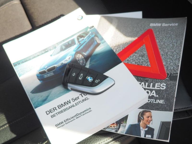 BMW Řada 5 (2018) 520d xDrive, HeadUp, Key - fotka 41 z 41