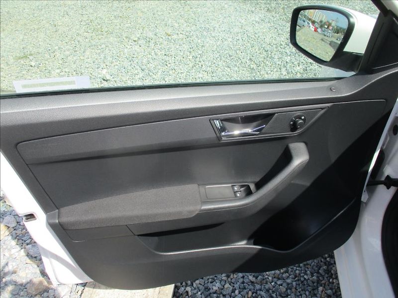 Škoda Fabia 1,0 TSI, servis,DPH,1.maj,CZ, - fotka 13 z 29