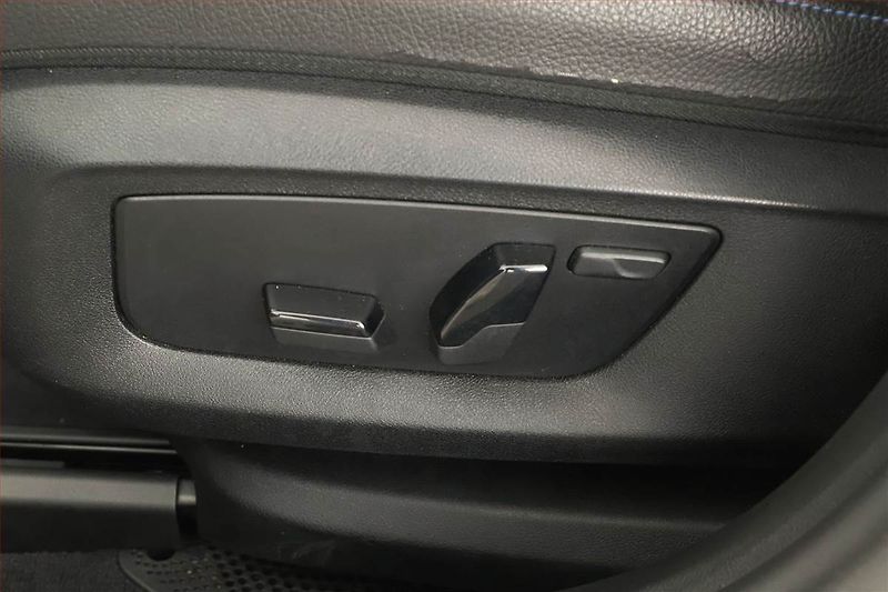 BMW Řada 6 (2018) 630d xDrive GT - fotka 19 z 21
