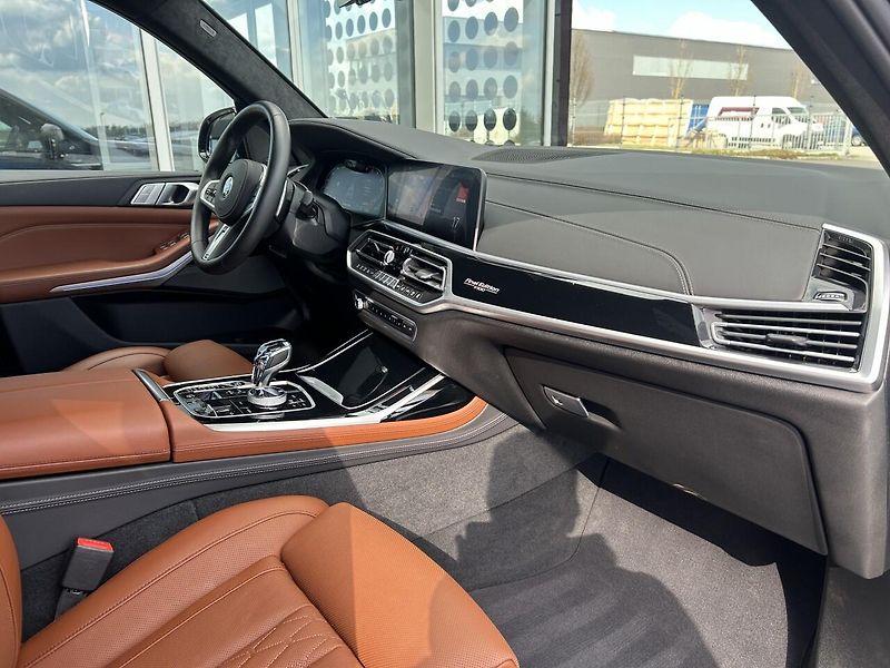 BMW X7 M50D Final Edition 1/100 - fotka 14 z 39