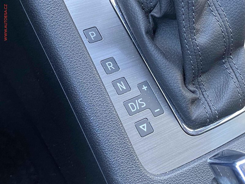 Škoda Octavia (2019) 1.5 TSi, Soleil, DSG, navi, - fotka 14 z 19