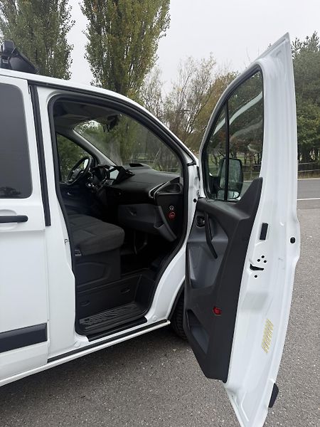 Ford Transit Custom (2014) FORD TRANSIT CUSTOM 6 MÍST M1  - fotka 16 z 20