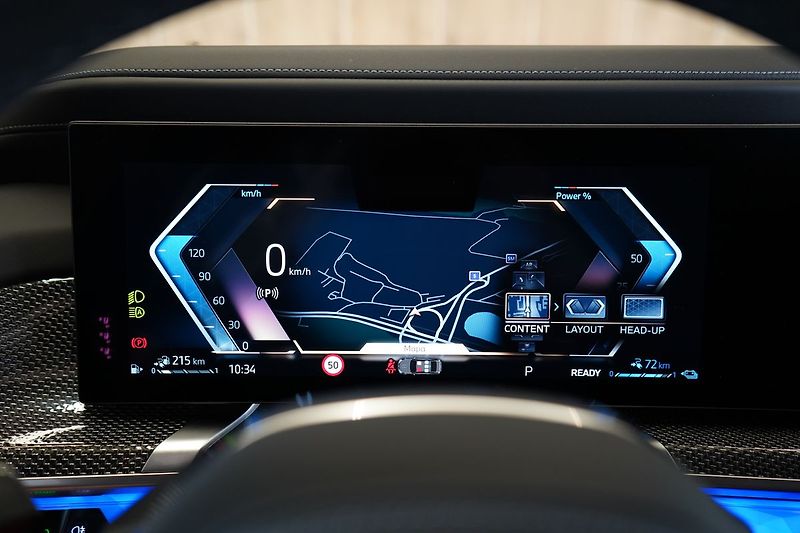 BMW Řada 7 750e xDrive,Televize,EL. dveře - fotka 24 z 50