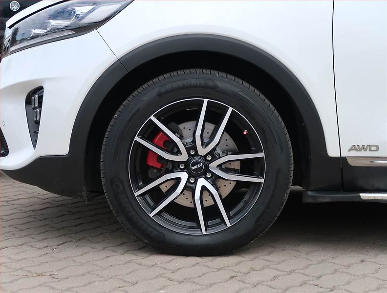 Kia Sorento (2018) GT Line 2.2 CRDi - fotka 15 z 30