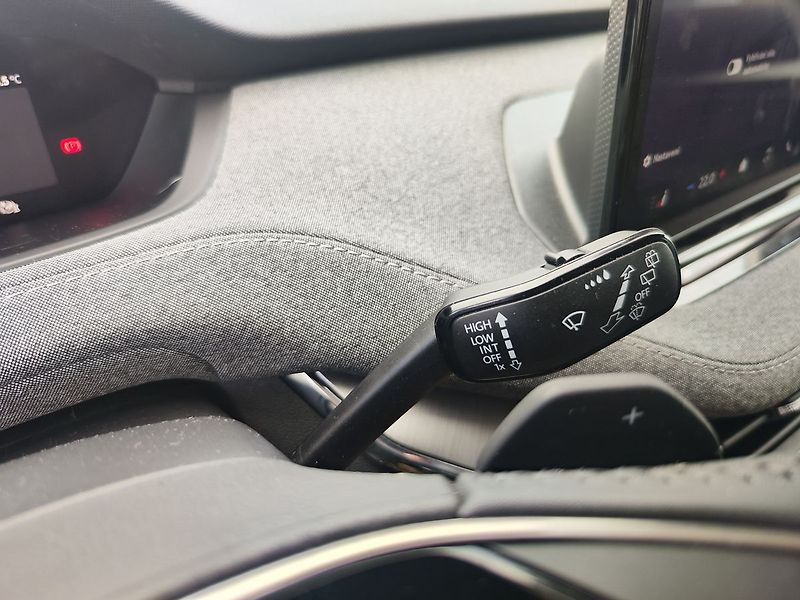 Škoda Enyaq EV/55 kWh/125kW Tour 50 - fotka 33 z 36