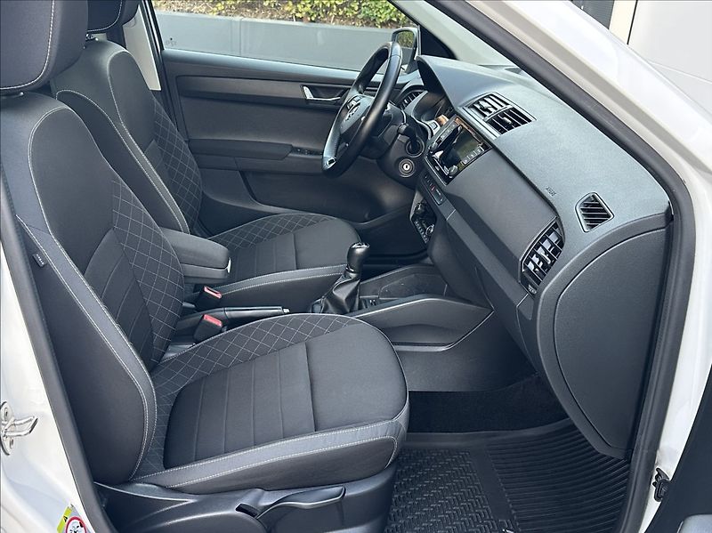 Škoda Fabia 1,0 TSI 95PS  Ambition Top - fotka 16 z 52