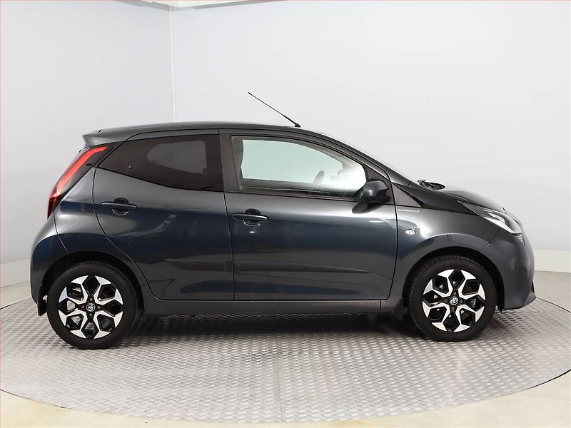 Toyota Aygo (2021) 1.0 VVT-i, ČR,1.maj - fotka 6 z 13