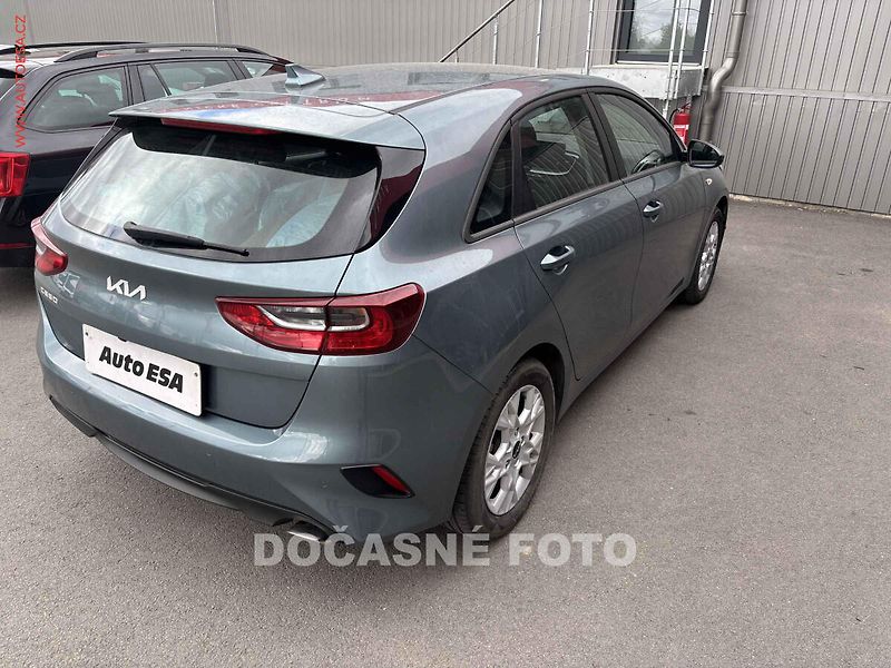 Kia Ceed (2024) 1.5 TGDi, 1.maj,ČR, servis - fotka 2 z 3