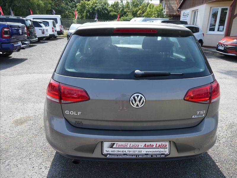 Volkswagen Golf 1,2 TSi 81kW auto klima, závěs - fotka 8 z 50