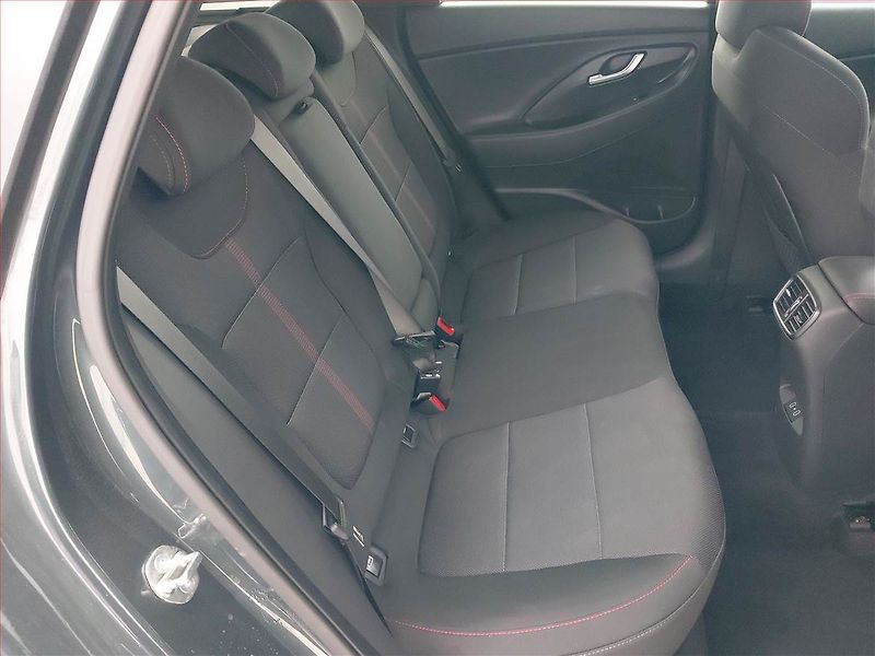 Hyundai i30 (2024) N-Line 1.5 T-GDI MHEV 48V - fotka 10 z 21