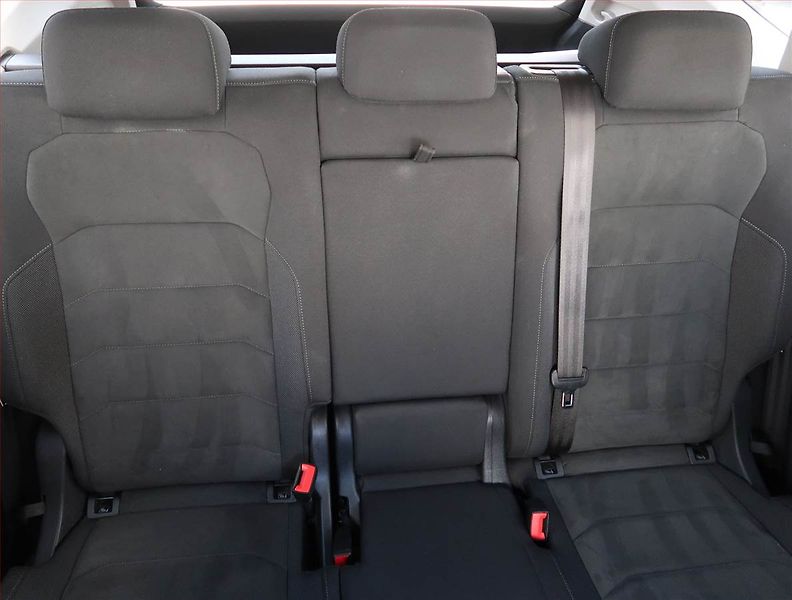 Volkswagen Tiguan Allspace (2019) Highline 2.0 TDI, DSG,Full Led - fotka 10 z 26