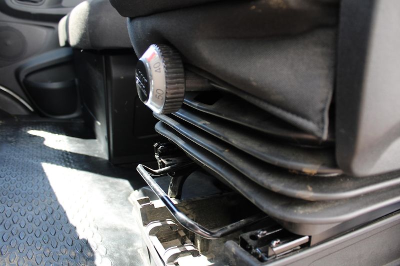 Iveco Daily 35C160 3,0 Skříň+čelo+klima - fotka 11 z 19
