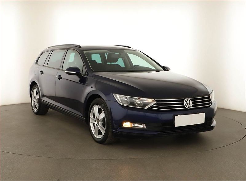 Volkswagen Passat (2018) 1.6 TDI, Tempomat - fotografie inzerátu