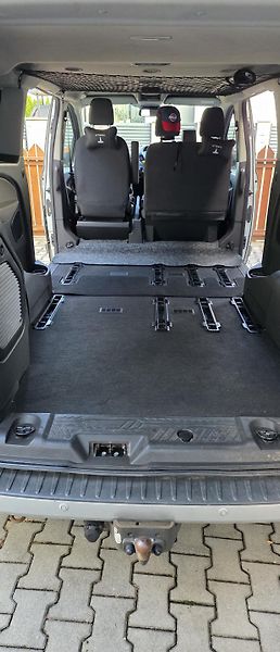Ford Tourneo Custom (2016) - fotka 4 z 11
