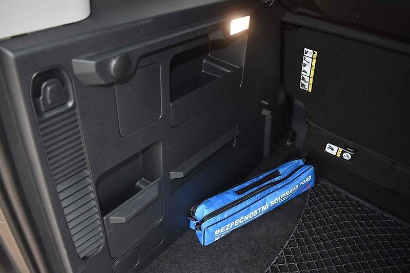 Auto je přímo stvořené k rodinným výletům