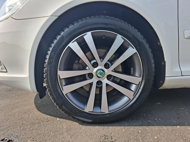 Škoda Octavia (2012) 1.2TSi 77kW,aut.klima,senzory - fotka 16 z 18