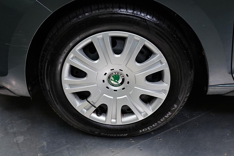 Škoda Rapid - fotka 10 z 27