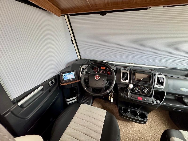 Pilote G700GJ Essentiel *REZERVACE* - fotka 10 z 37