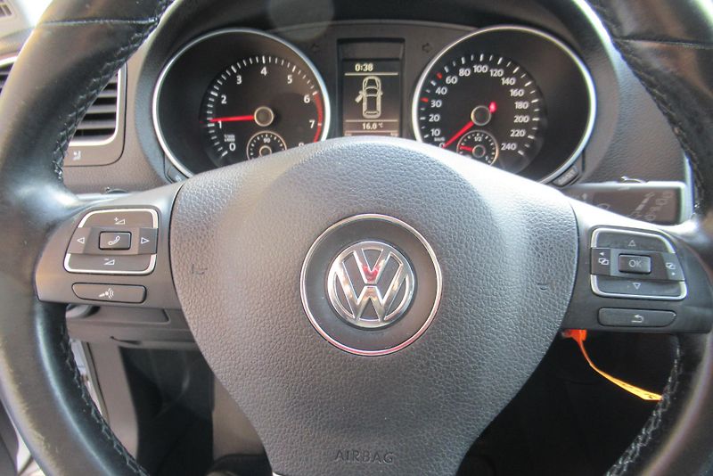 Volkswagen Golf 1.2 TSi AUT. KLIMA TAŽNÉ - fotka 9 z 30