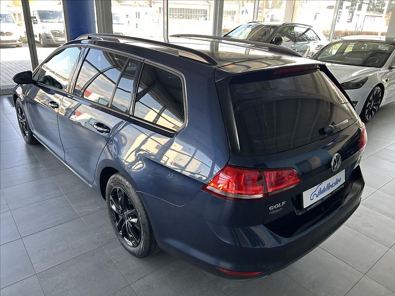 Volkswagen Golf 1,6   TDI 81kW,SERVISKA - fotka 4 z 22