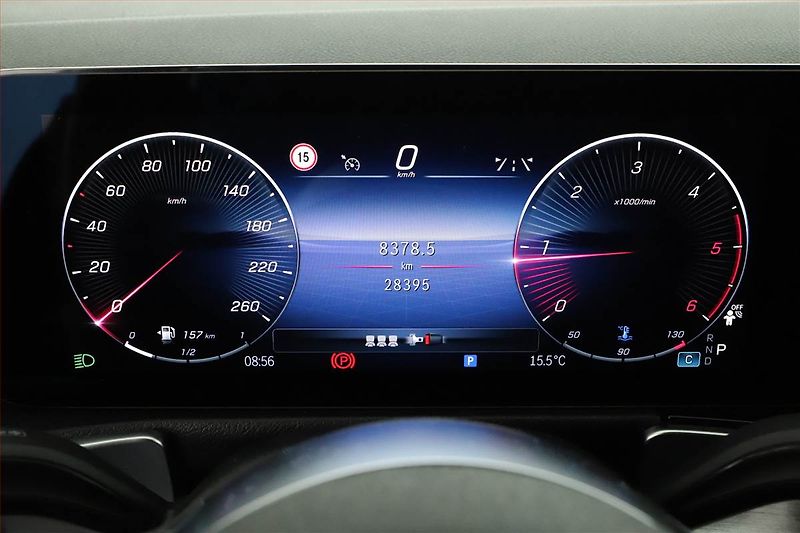 Mercedes-Benz GLB (2024) 200 d 4MATIC - fotka 9 z 20