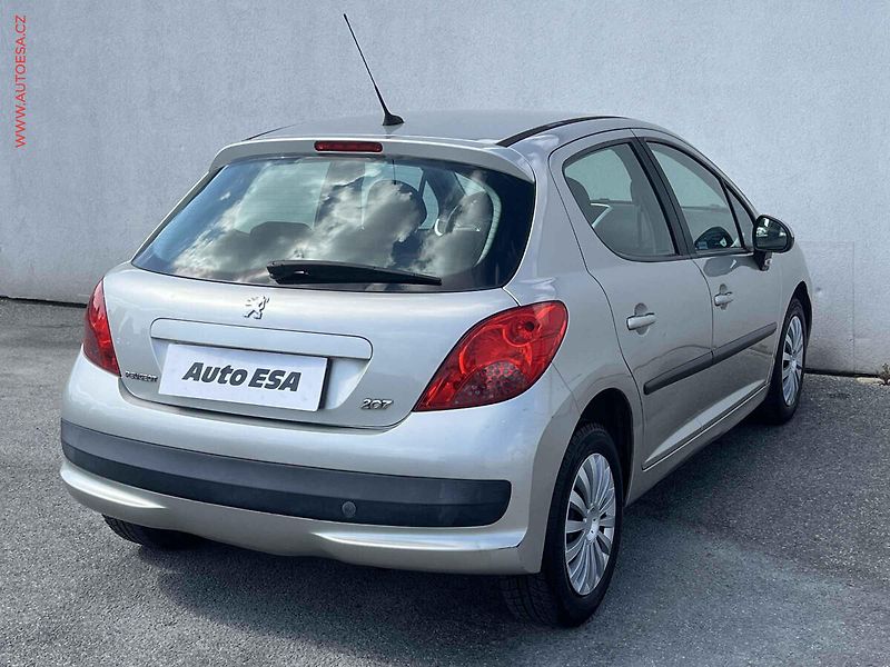 Peugeot 207 (2008) 1.4i, 2.maj,ČR, AC - fotka 4 z 13