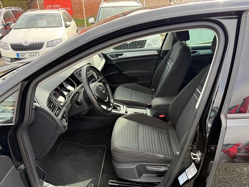 Volkswagen Golf 1.2 TSI 81KW CUP - fotka 8 z 13