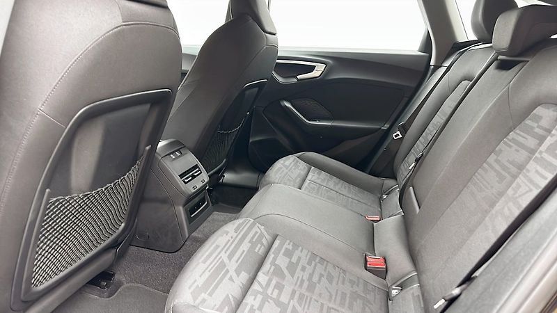 Audi A5 e-hybrid quattro NezTop LED - fotka 9 z 14