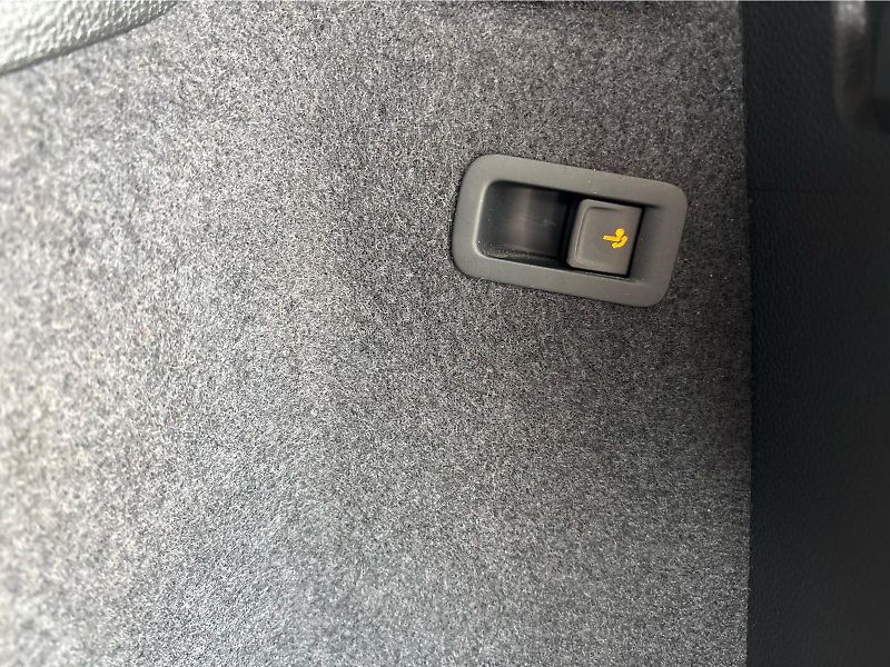 Škoda Karoq 2,0TDi 85kW AMBITION PLUS - fotka 27 z 30