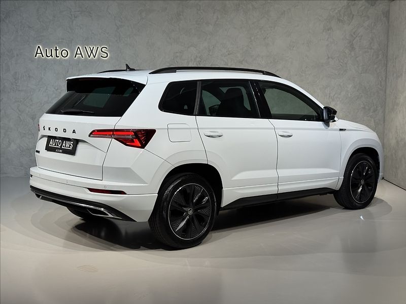 Škoda Karoq 2,0 TDi  Sportline LED Virtual - fotka 8 z 47