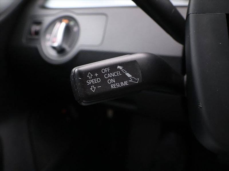 Volkswagen CC 2.0 TDI 103kW DSG Xenon CZ - fotka 18 z 31