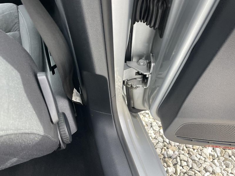 Volkswagen Golf 1.6TDi 105PS  6 HIGHLINE TOP!! - fotka 129 z 176