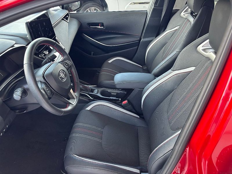 Toyota Corolla 1.8HSD 72kW GR Sport 2024 - fotka 10 z 15