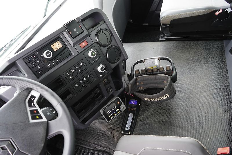 Renault Ostatní (2017) C 380 / 6 X 4 / SKRZYNIOWY + H - fotka 9 z 54