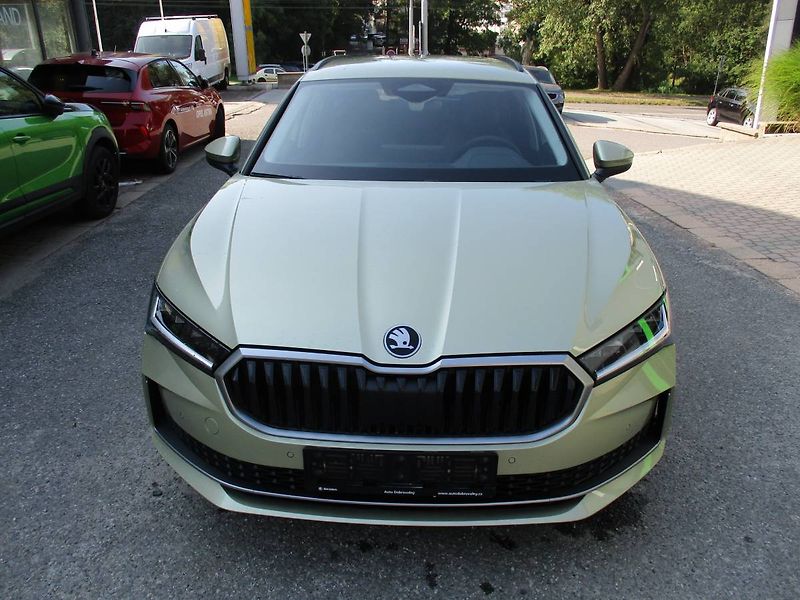 Škoda Superb Combi Selection 2,0TDI 110kW D - fotka 2 z 13