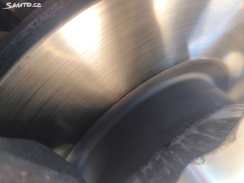 Mazda 3 20i,KRÁSNÁ,100KM,SERVISKA,1MAJ - fotka 21 z 27