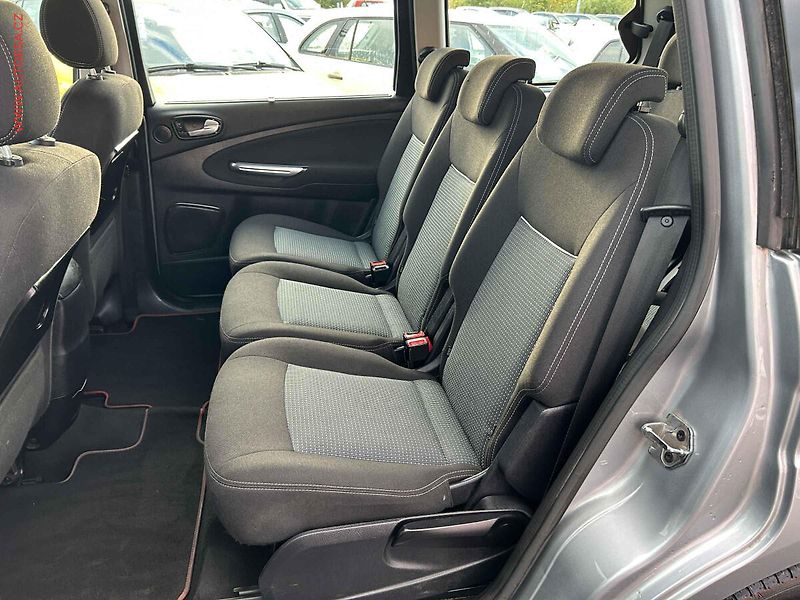Ford Galaxy (2013) 2.0 TDCi, Klima - fotka 10 z 17