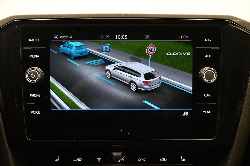 Volkswagen Passat 2,0 TDI 110 kW DSG Business Zá - fotka 19 z 31