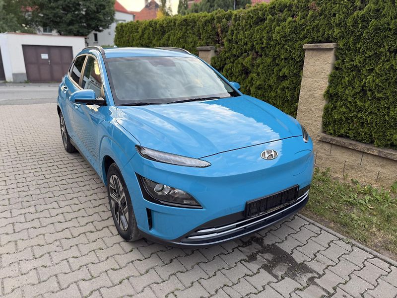 Hyundai Kona (2022) TOP STAV SOH 98%  - fotka 7 z 25