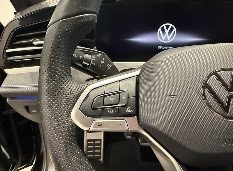 Volkswagen Passat Variant 2.0 TDI 4M R-Line Masáž HuD - fotka 16 z 22