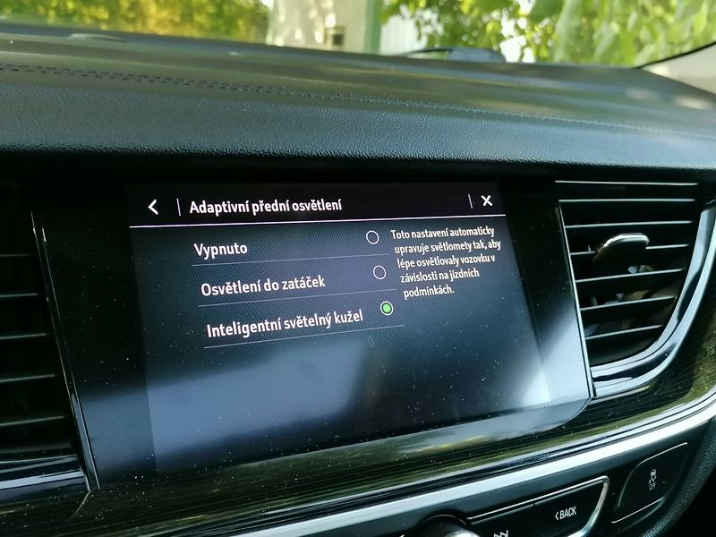 Opel Insignia (2020) 1.6 CDTi Innovation Head-Up - fotka 17 z 33