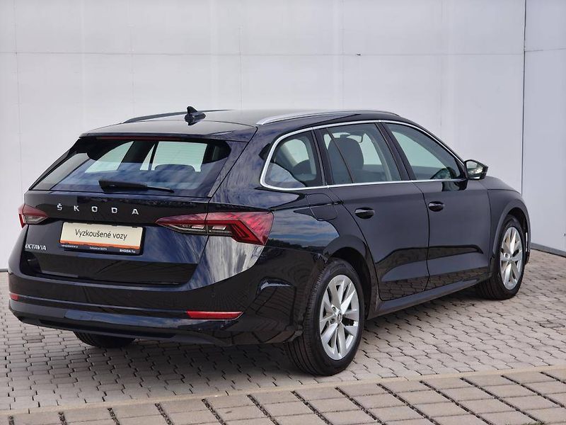Škoda Octavia Style 6MP 2,0TDI - fotka 2 z 23