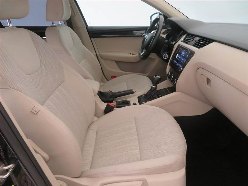 Škoda Octavia (2019) Ambition 2.0 TDI, Automat - fotka 9 z 16