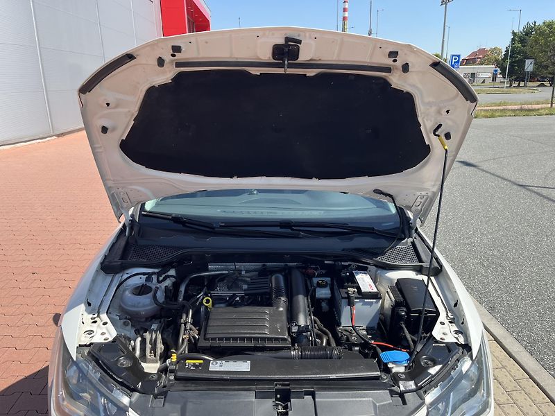 Seat Leon 1.2 TSi  ČR - fotka 29 z 32