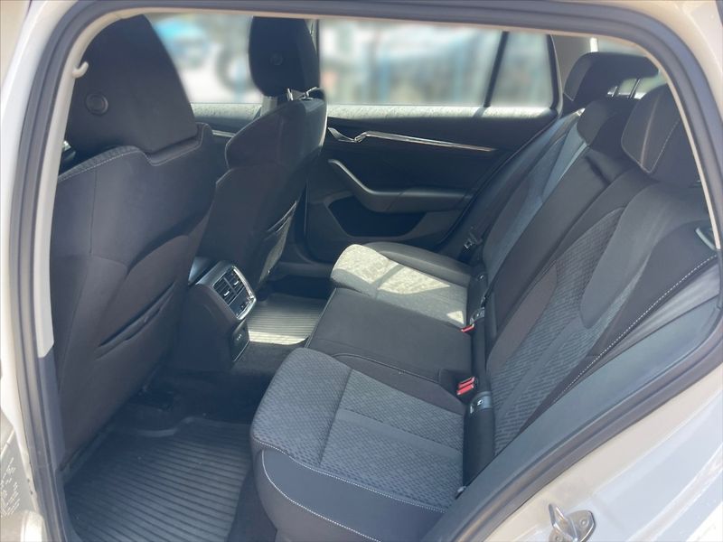 Škoda Octavia 1,5 TSI 110 Style - fotka 8 z 11